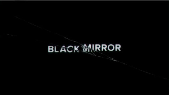 Black Mirror (Charlie Brooker) - Reino Unido.