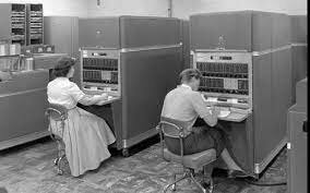 Primera computadora a escala industrial.