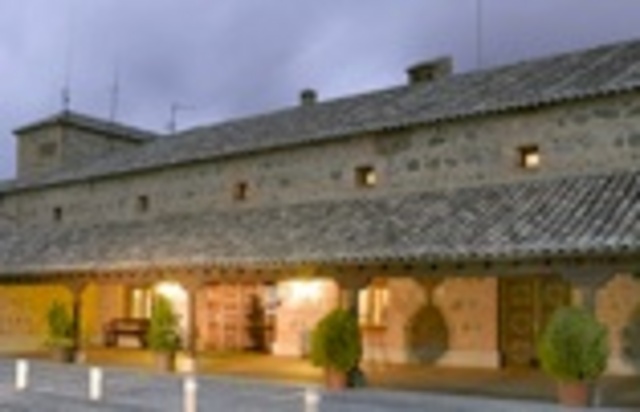 Arrival and dinner at the Parador