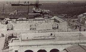 Se abre la primera Aduana.