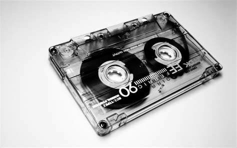 Audio casetes y Videocasetes.