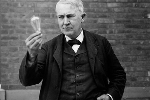 Edison y la primera Lámpara
