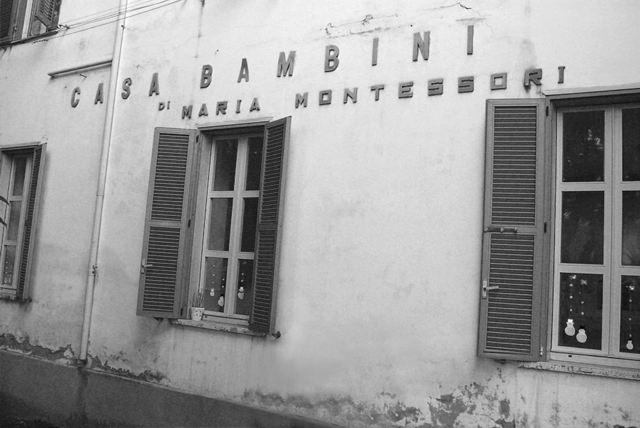 Casa De Bambini established