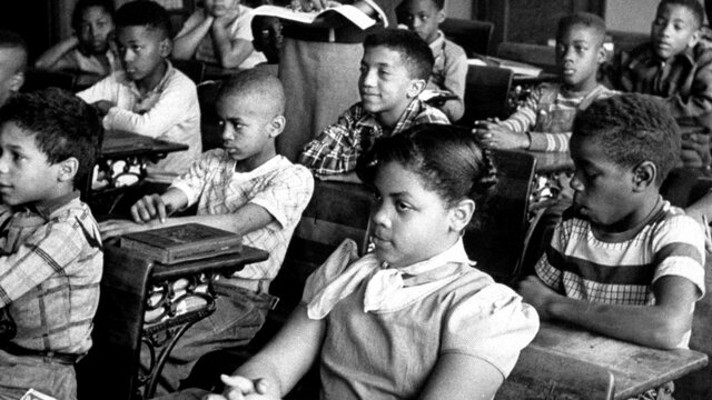 Interdiction de la ségrégation dans les écoles primaires et secondaires