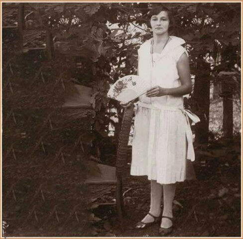 Lina Ruz is Hired by Dona Argot Castro