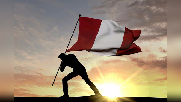 Establecimiento de la primera bandera y escudo del Perú