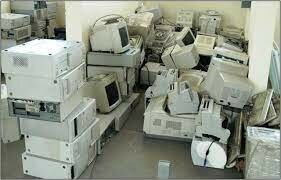 Primeros Centros de Cómputo con Equipos Obsoletos