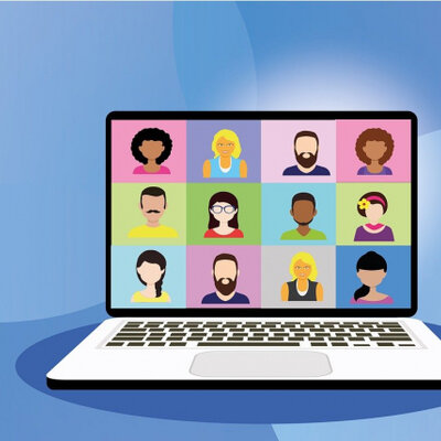 Timeline:  La educación a distancia