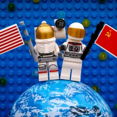 Timeline: Guerra fredda e allunaggio