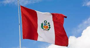 Primera bandera y escudo del Perú