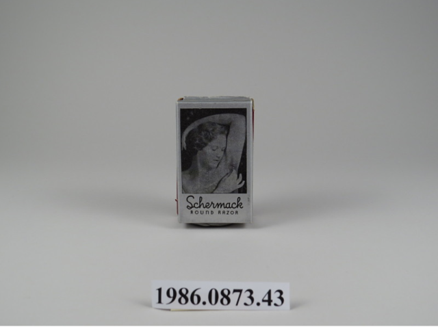 Schermack Round Razor- Smithsonian