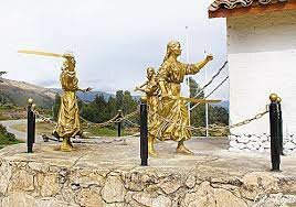 Las Toledo, madre e  hijas, cortaron el puente del rio Mantaro.