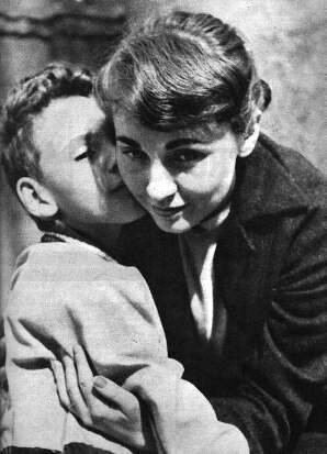 Fidel secures Fidelito visit to Mexico