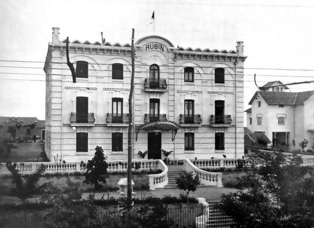 Primer Hotel comercial