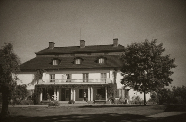 Hon köpte tillbaka sin pappas gammla gård