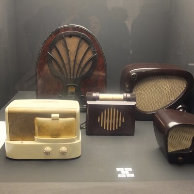 Timeline: La Baquelita