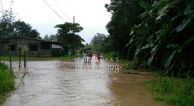 Inundación en Guatuso por desbordamiento de ríos
