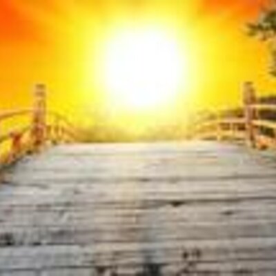 Timeline: BIO COMO HIJA