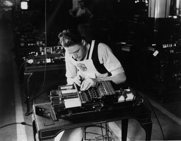 Inicio de la Educación basada en TIC