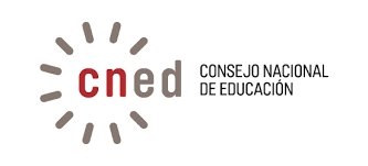 En Francia se creó el Centro Nacional de Enseñanza a Distancia (CNED), un centro público dependiente del Ministerio Francés de Educación Nacional que al principio atendió, por correspondencia, a los niños huídos de la guerra.