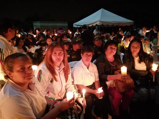 Velatón en contra del feminicidio ocurrido en Duitama