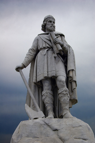 Alfred becomes England's king