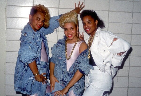 LA IRREVENCIA DE LOS 90