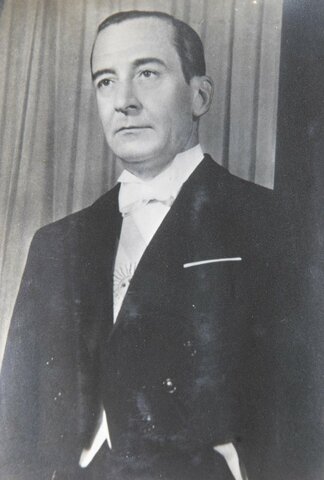 Asume Pedro Eugenio Aramburu