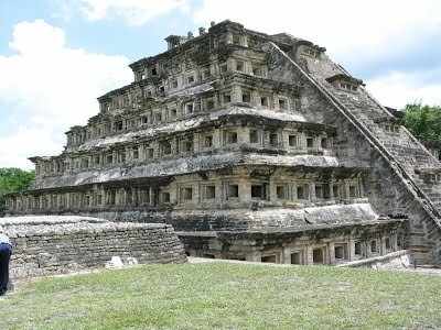 SAQUEO DE SAN LORENZO