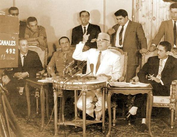 El presidente Juan Bosch habla al país