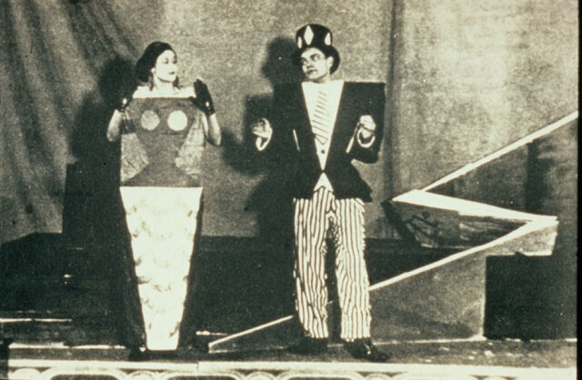 Dada Play- "The Gas Heart"