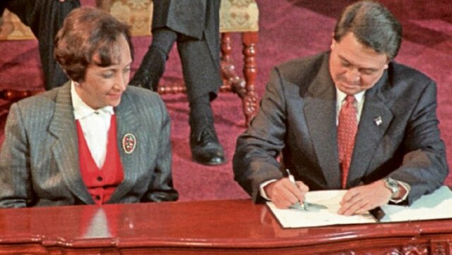 Firma del Acuerdo para la búsqueda de paz por medios políticos - Reuniones en: España, Canadá, Ecuador y México.