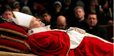 Fallecimiento del Papa Juan Pablo II. Italia