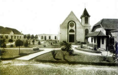 Llegada del primer párroco al Instituto Open Door