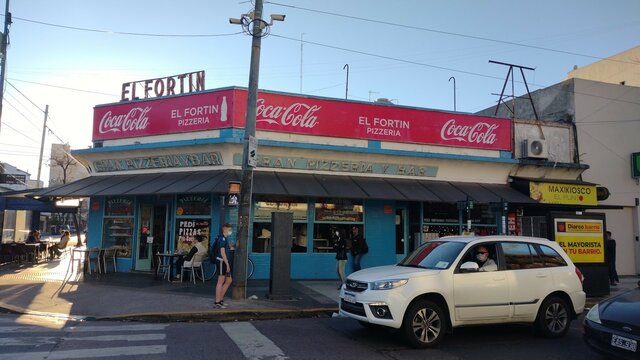 Fundación de la Pizzería el Fortín