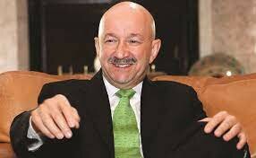 Carlos Salinas de Gortari, presidente constitucional de los estados unidos mexicanos.