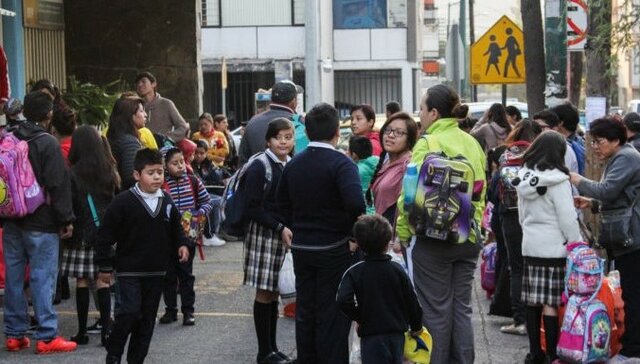 Toda persona tiene derecho a recibir educación. El Estado -Federación, Estados, Ciudad de México y Municipios-