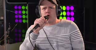 Meisje (Zo lelijk als de nacht) van DJ Madman op nummer 2 in de Nederlandse Top 40!