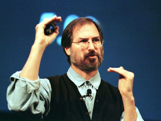 Apple compra NeXT y convierte a Steve Jobs en asesor.