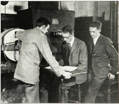 Clinton Davinson, Lester Germer, George Thompson (Validación Experimental  de la teoría Dual de la Materia)