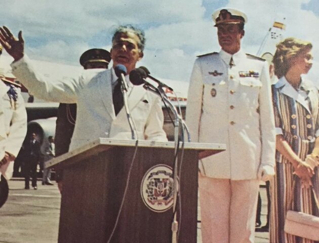 Primera visita al país de los Reyes de España