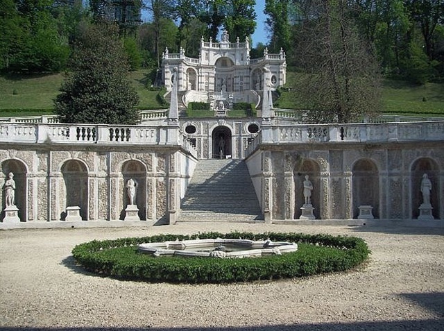 Grottoes of the garden of Villa della Regina by Ascanio Vitozzi. Turin.