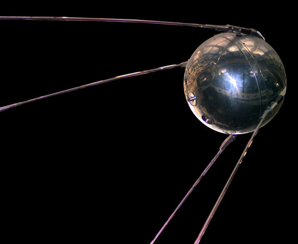 Primer satélite artificial Sputnik 1