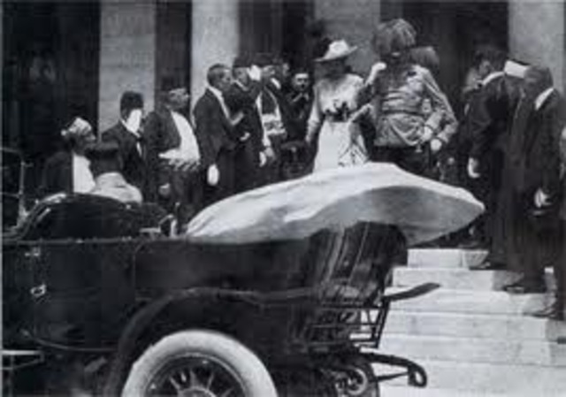 Francois-Ferdinand est assasiné