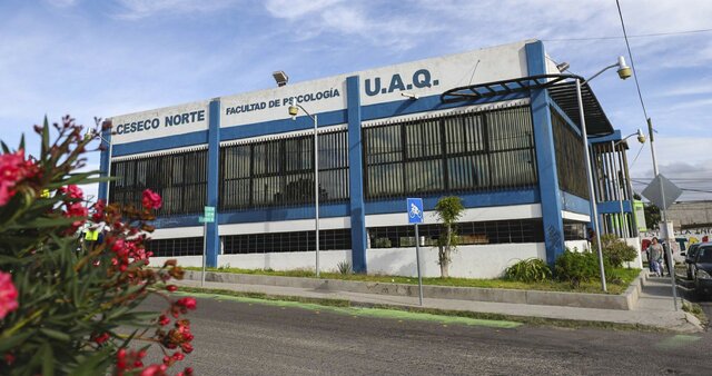 Apertura de la Universidad de Queretaro