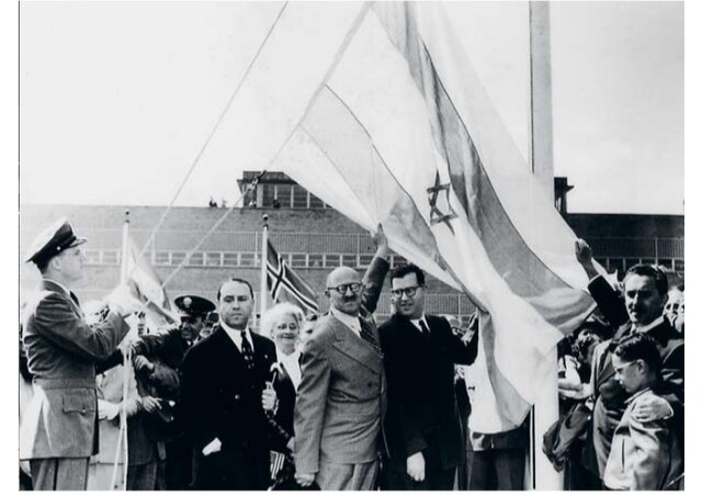 Se estableció formalmente el estado de Israel gracias al respaldo de Gran Bretaña y Estados Unidos.