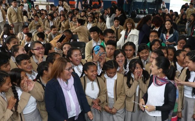 SECUNDARIA DE NIÑAS EN LA CIUDAD DE MÉXICO