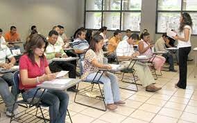 Cursos de actualización a los docentes de todos los niveles