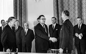 Entra en vigor el Tratado de No Proliferación de Armas nucleares el cual se firmó en 1968