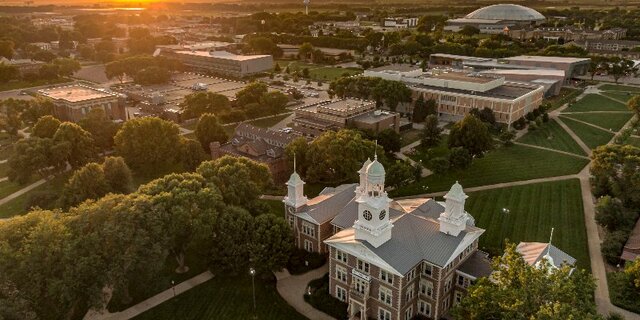 “Un puente hacia el futuro, el concepto de progreso humano”